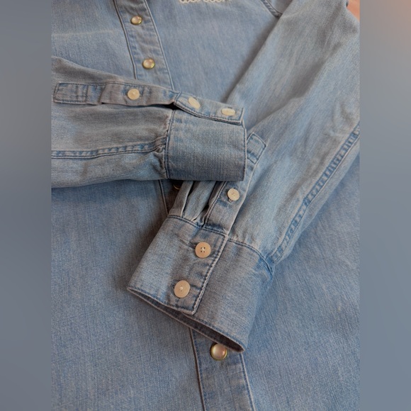 DRAPER JAMES - Darlin’ Chambray Button Down Shirt - Picture 5 of 6